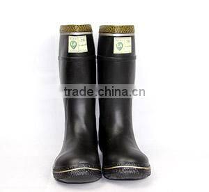 Wear resistant durable rubber rain boot