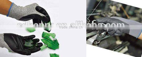 RED HPPE CUT RESISTANT HAND GLOVE