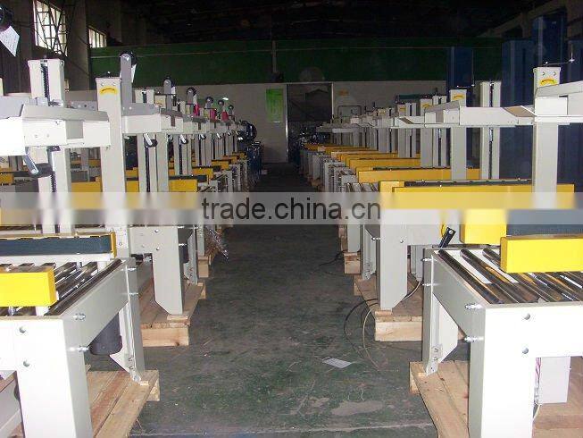semi automatic flaps folding carton box sealing machine
