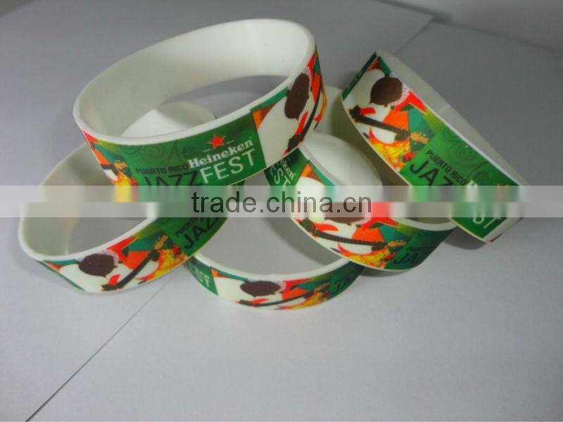 Fashion sport simple design wide wristbands silicone bangles
