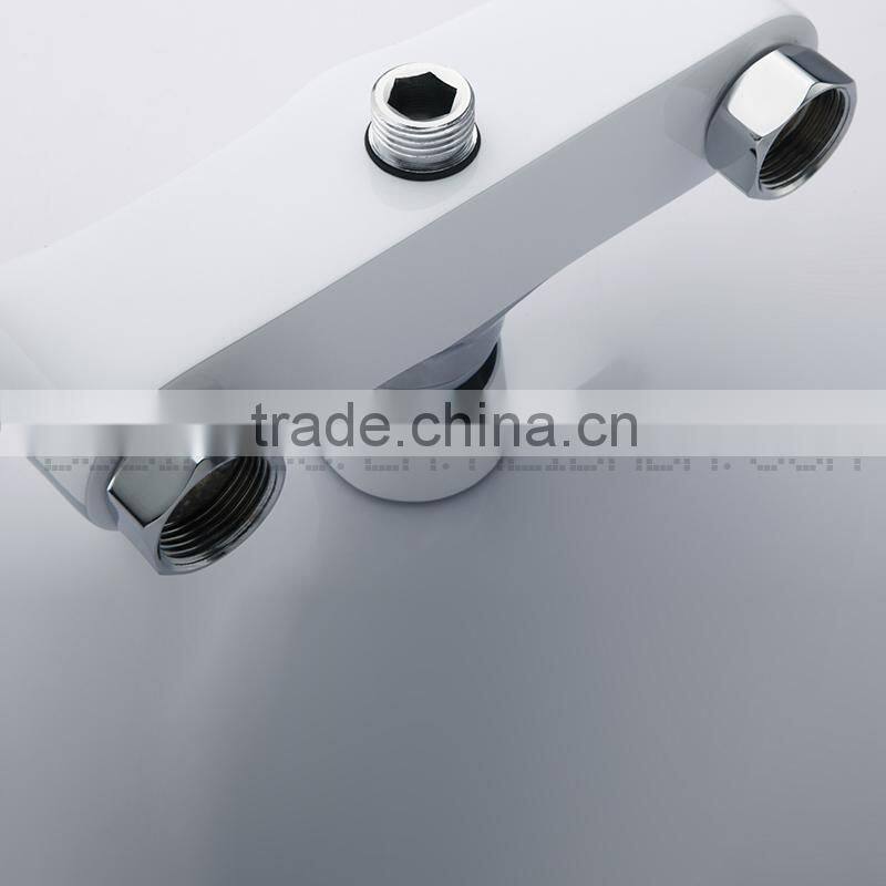 China Wholesale Bathroom Faucet In 360 Degree Swivel Spout