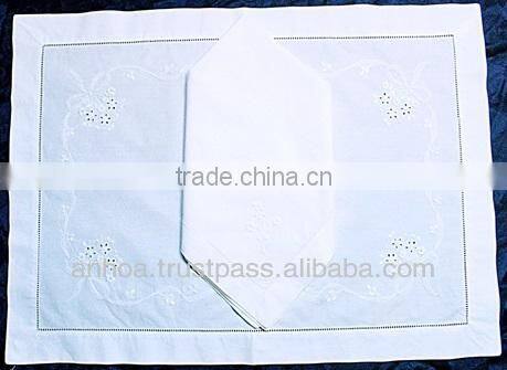 Cute cotton napkins for restaurant