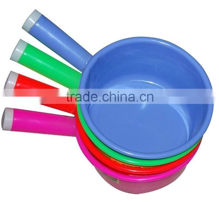 Plastic Water Scoop