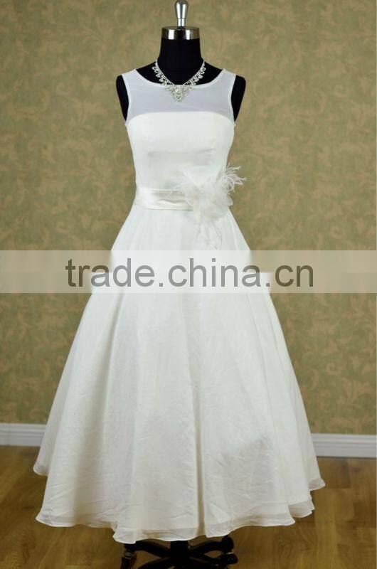 Chiffon wedding dress with 3/4 ( straight neckline )