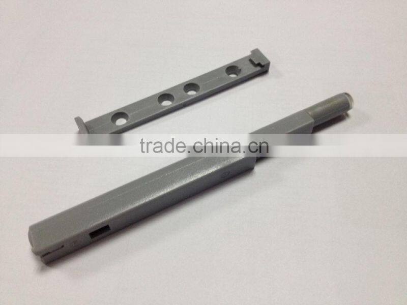 2015-2016 Foshan factory Made in China kitchen hardware cabinet board pull to spring