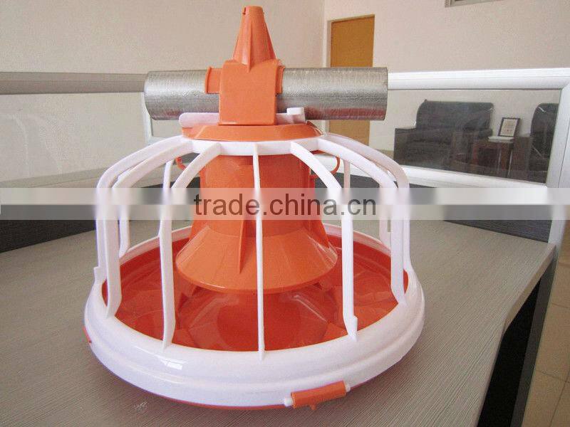 Automatic pan chicken feeding system for poultry