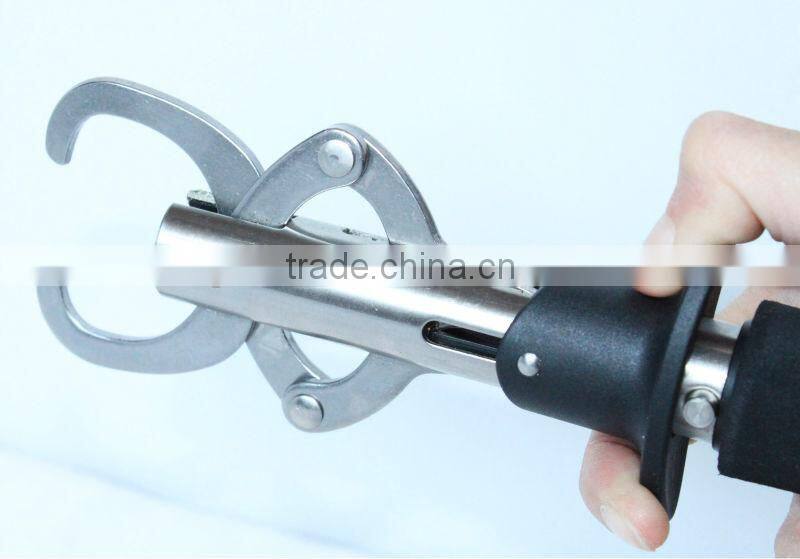 Saltwater high capacity marine grade stainless steel fish grip