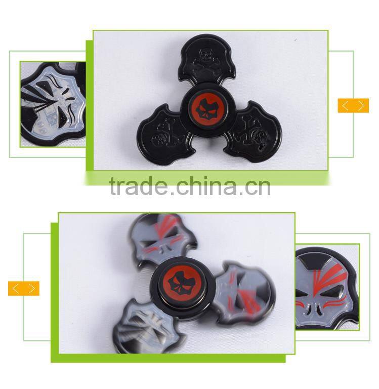 New product light toys finger gyroscope crazy spinner hand