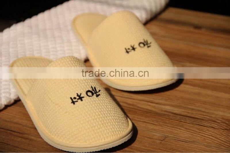 Star Hotel Embroidery Logo White Waffle Close Toe Eva Slipper