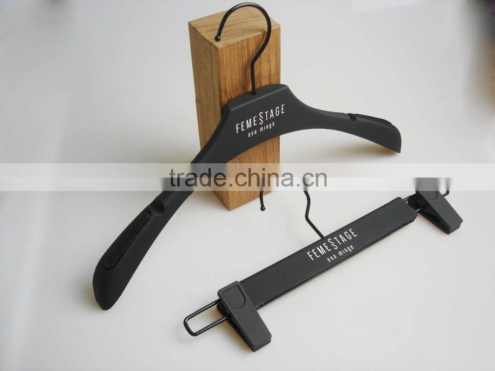 HA7035 same style top and bottom hanger rubber coated plstic hanger