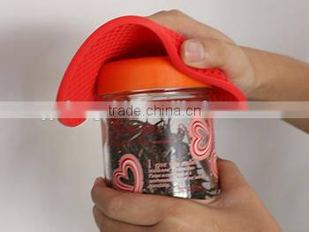 Hot sale FDA and LFGB food grade colorful heart shape non-sick silicone table mat & silicone placemat