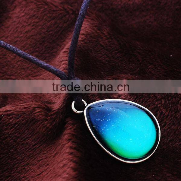 New Trendy Safe Material Elegant Stone Jewelry Teardrop Necklace for Retailer