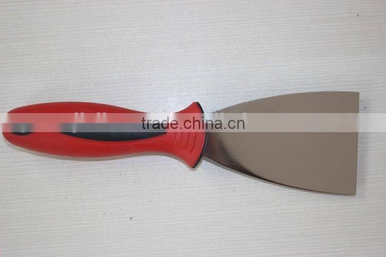 Putty knife with rubber handle
