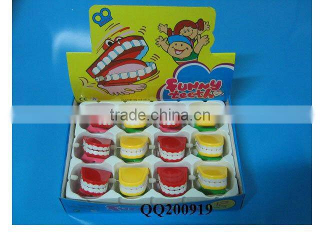 Plastic wind-up jumping eyeball