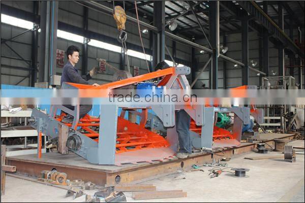 Cassava stem harvester for 2 rows,combine cassava root harvester for sale