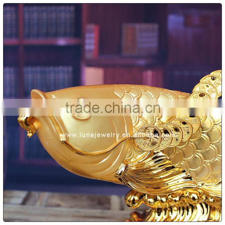 Gold Color Chinese Fengshui fish statue ,resin animal statue for home decoration