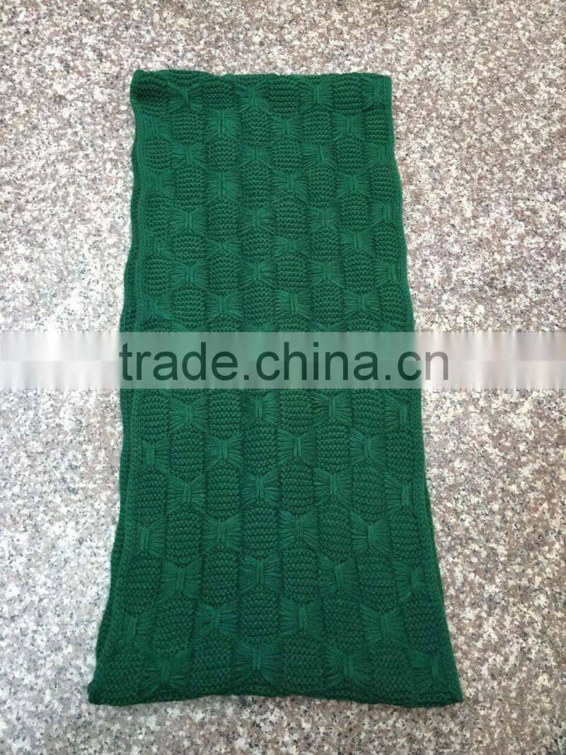 Stock Item green knitted neck warmer/ loop scarf for adult
