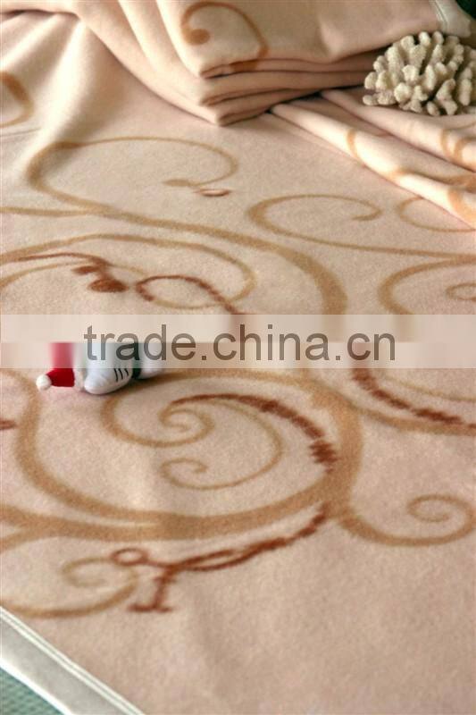 new design high quality pretty warm soft hand feeling wool blanket