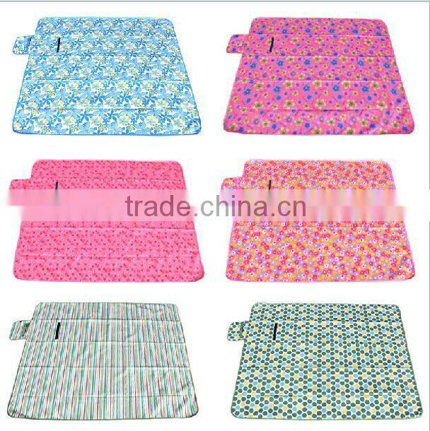 Promotional Trave Easy Pack Fold Up Outdoor Camping Polar Fleece Blanket