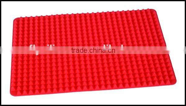 2016New Design Products Heat Resistant Silicone Pyramid Baking Mat