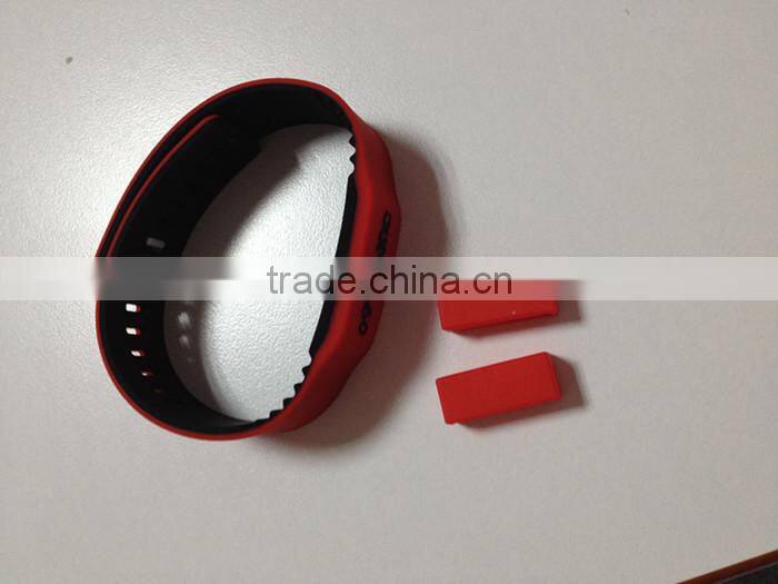 2016 alibaba bespoke Silicone RFID Wristbands