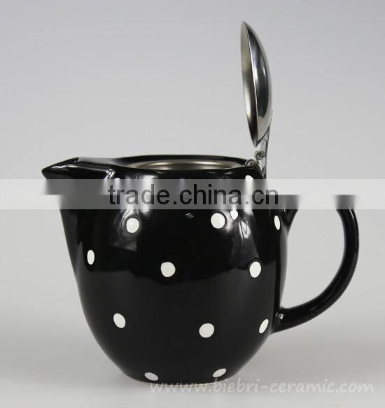 350ml Handpanted Black Color Glazed Artwork Decorative Ceramic Teapot With Stainless Steel Infuser Wholesale