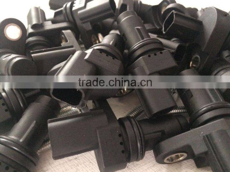 Good quality crankshaft sensor 12588992