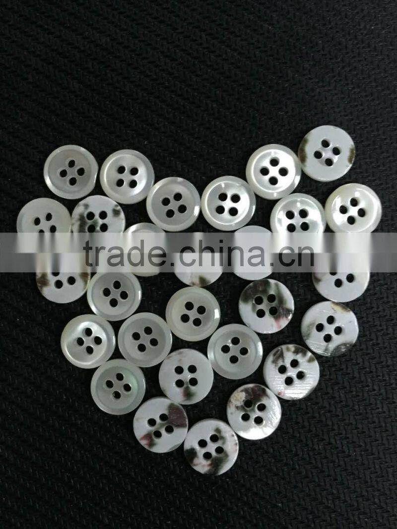 2016 high quality fashion shell buttons manufacter for women garments