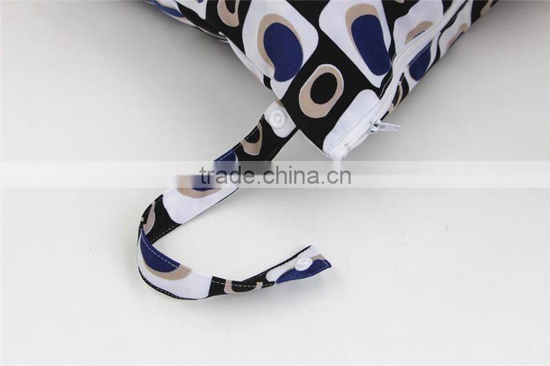Free Sample Two pockets Printed Patterns Cloth Diaper Wetbag for baby Snap Handle Mummy Bag