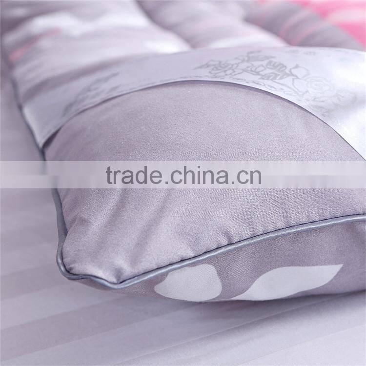 most popular China manufacturer polyester luxury quilt goose down comforter printed quilt