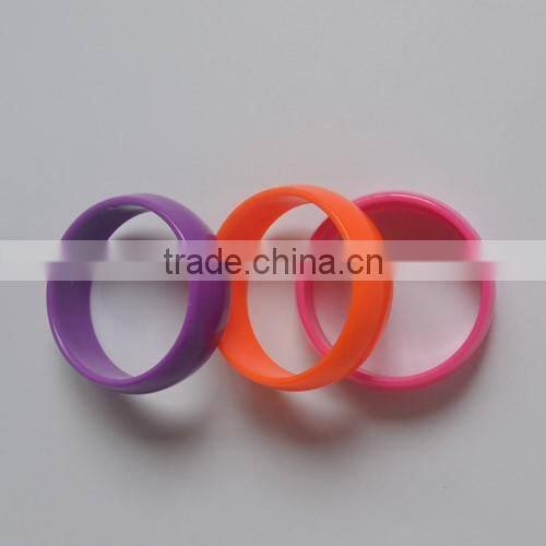 Cute cheap kids bracelets, plastic bangles