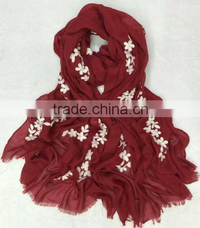 Wholesale Fringe Tassel Flower Embroidery Design Cotton Fashion Ladies Winter Shawl