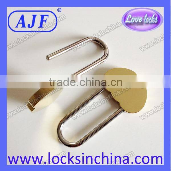 AJF 2015 Hot Sale Solid Elegant Engraved Brass love heart lock