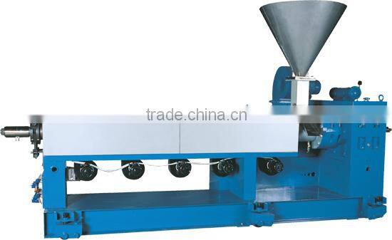 Special extruder for wire and cable sheating
