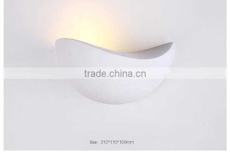 5W Painted White Indoor Wall Light Small 220V Cheap Iron Wall Lamps