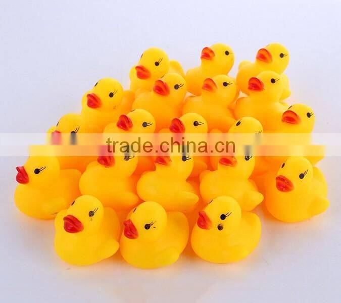 Hot wholesale promotional plastic duck ,christmas floating baby bath duck , yellow custom rubber duck