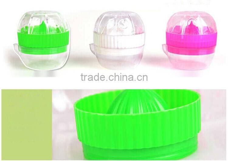 Eco-friendly plastic cear hand orange lemon juicer