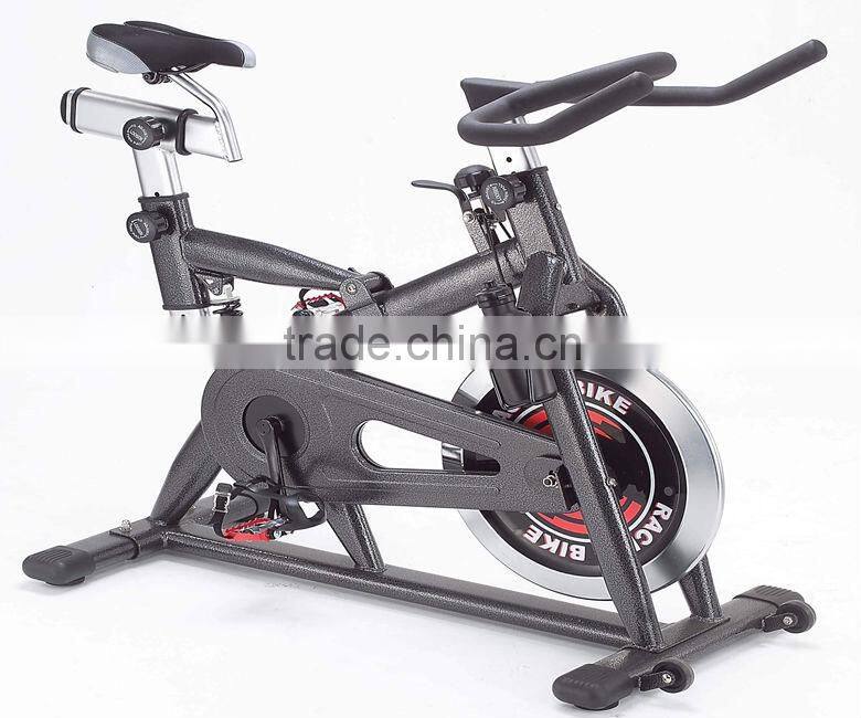 Fitness and sports gym equipments/ spin bike for sale