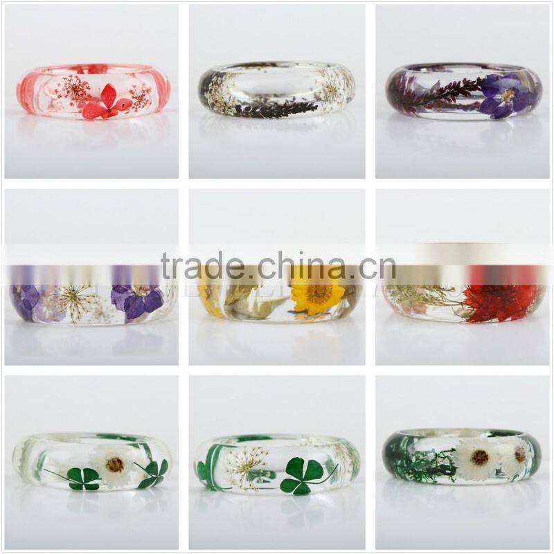 Lucite resinHandmade Real Flower Botanical Garden Resin Bangle Bracelet.