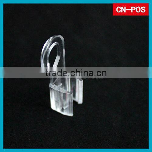 connecting plastic picture frame clips to hang