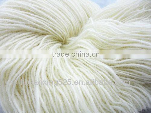 White and dyed 100% merino wool knitting yarns