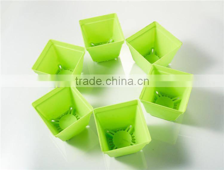 Plastic Colorful Small Square Flower Pots with Pallet Tray Saucer for Decoration of Home Office Desk Garden Flower Sh