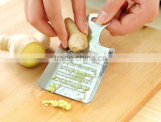 CY140 Stainless Steel Nonslip Handle Ginger Crusher Garlic Grater rinder Shredder Silver Tone