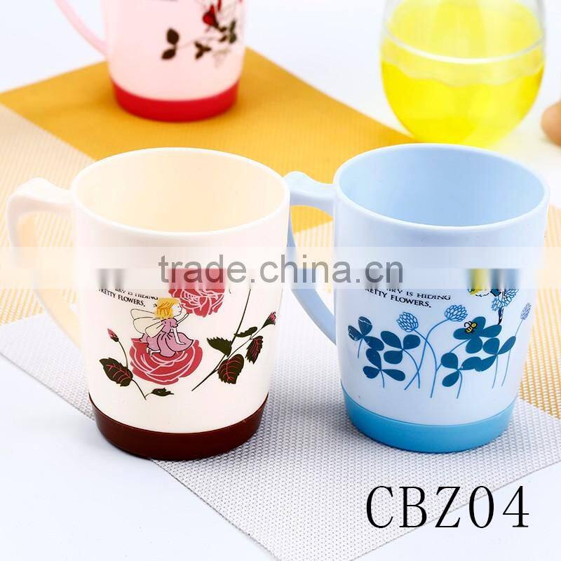 Good quality popular fashional style plastic food grade material cartoon imprint tumbler cups