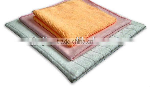 Super absorbent microfiber window cleaning cloth