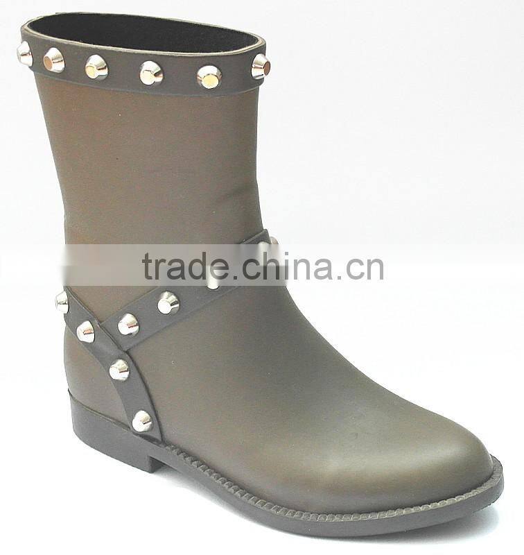 Studs for Ladies Rubber Rain Shoes