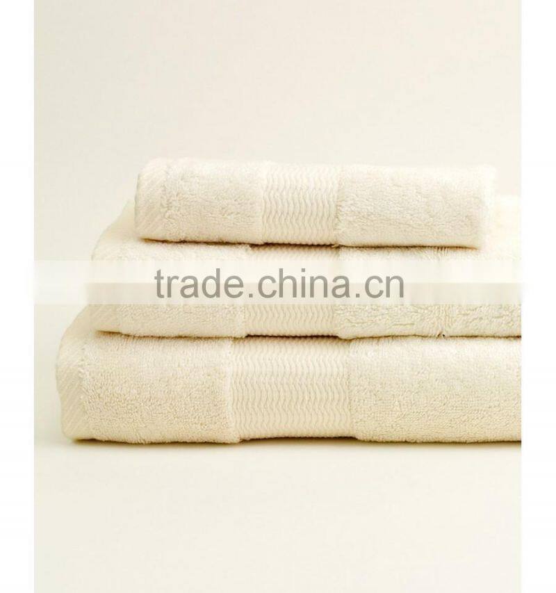Wholesale hot selling high quality bath hotel bamboo towel gift set