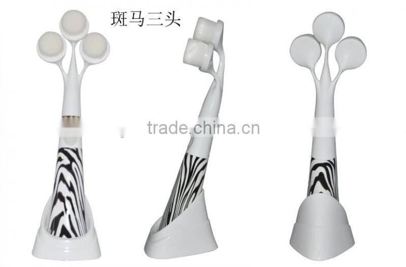 Make-up Remove Electric Face Cleaning Brush facial massage brush hot