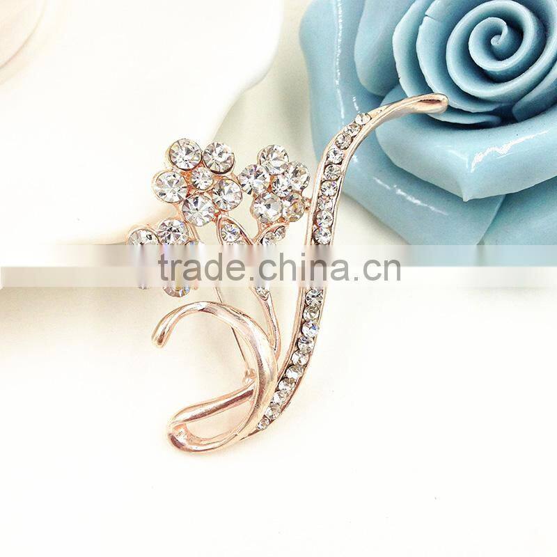 Elegant metal flower brooch, gold alloy crystal brooch, wedding invitations pins