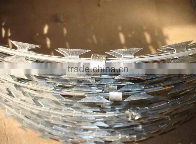 wholesale BTO-22 hot-dipped galvanized razor barbed wire